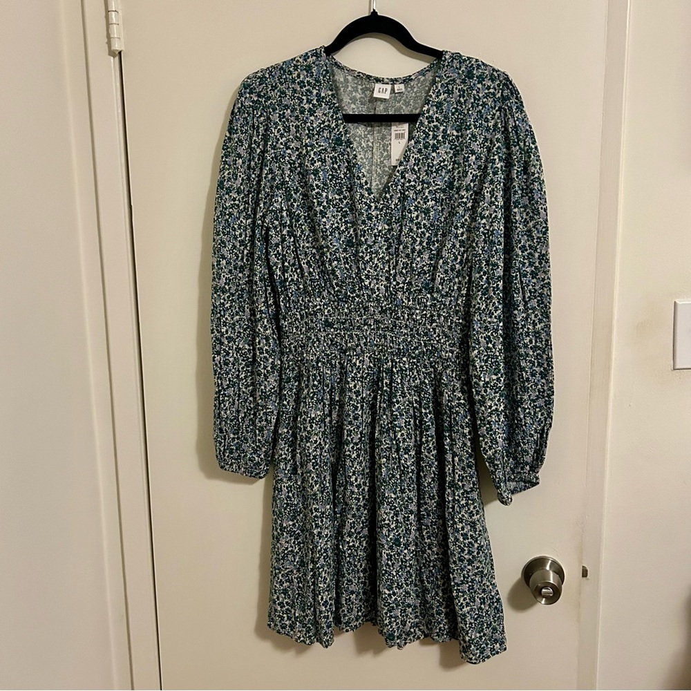 GAP Green Floral Long Sleeve V-Neck Dress